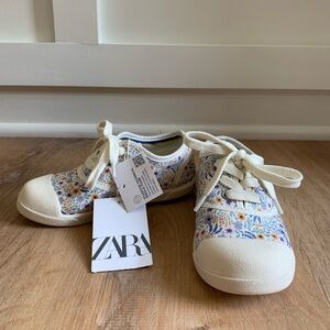 Zara Toddler floral cotton sneaker size 9.5